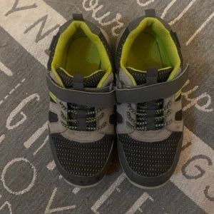 Stride rite 360 toddler boy shoes!